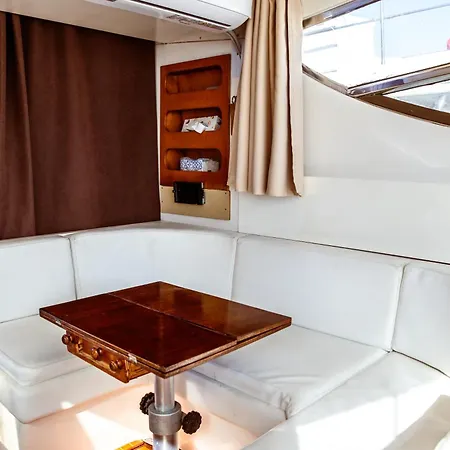 Botel Bali House Boat Sant'Antioco